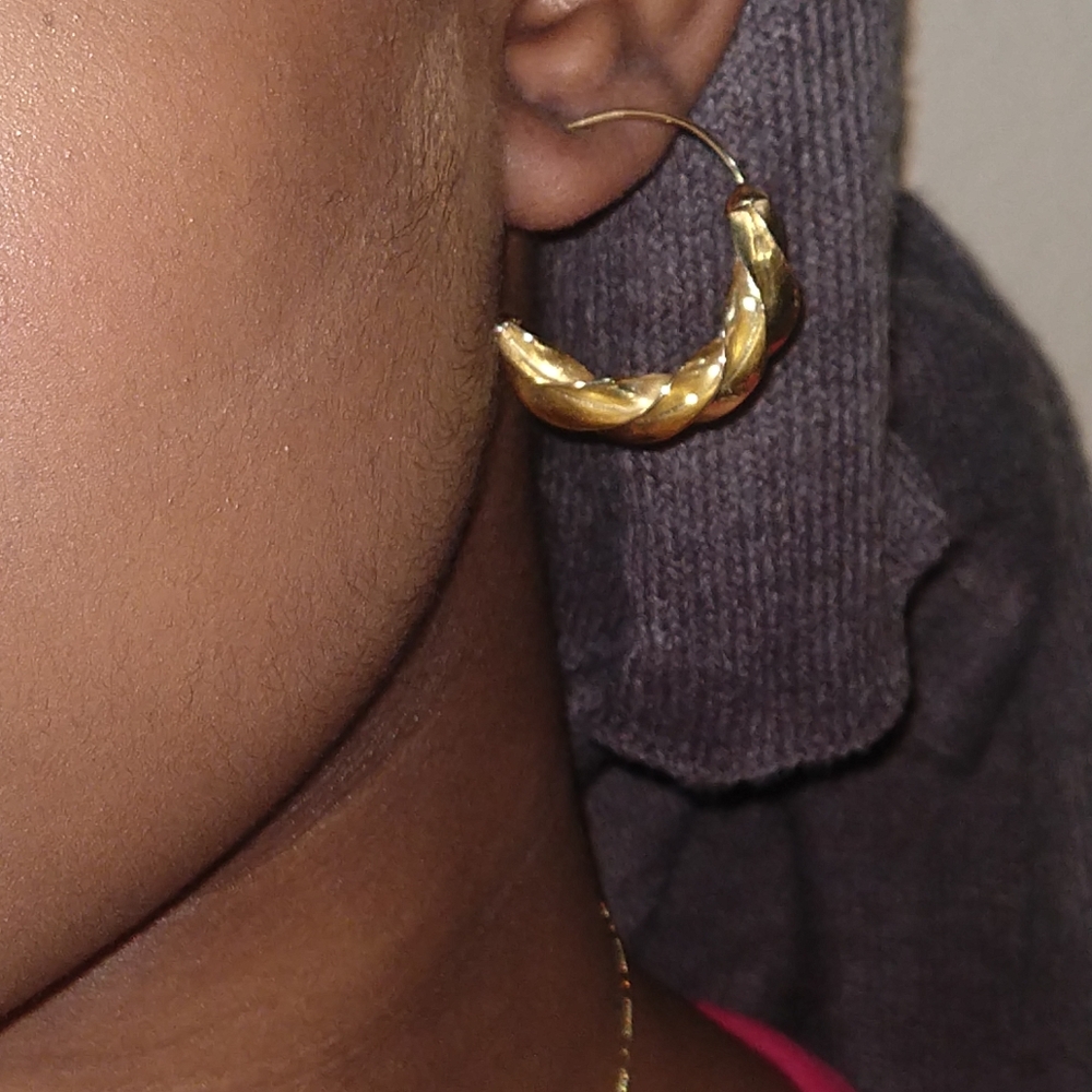 18k gold earrings